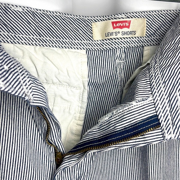 Levi Shorts Pinstripe short - Picture 3 of 8
